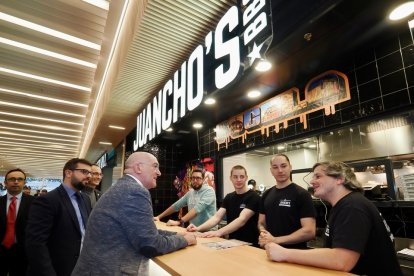 Nueva zona de ocio y hostelería en Vallsur, 'La Chismería'. PHOTOGENIC