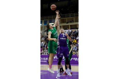 UEMC Real Valladolid Baloncesto -Huesca. / PHOTOGENIC