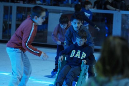 Arroyolandia abre hasta el 8 de enero con la pista de hielo sintética, hinchables y ludoteca. PHOTOGENIC