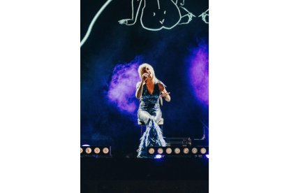 Ana Torroja durante una actuación este verano. TWITTER: ANA TORROJA