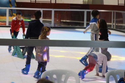 Arroyolandia abre hasta el 8 de enero con la pista de hielo sintética, hinchables y ludoteca. PHOTOGENIC