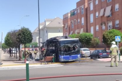 Imagen del incendio en Covaresa. -E.M.