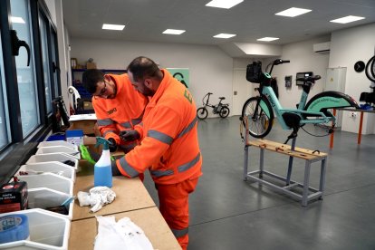 Inauguracion del nuevo espacio de almacenamiento en el Polígono de Argales para las Bikibicis.- ICAL