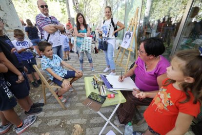 Caricaturistas Acera de Recoletos en Valladolid. PHOTOGENIC