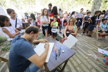 Caricaturistas Acera de Recoletos en Valladolid. PHOTOGENIC