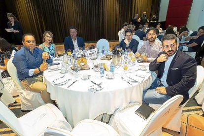 Ismael Bosch (director del gabinete de Gobierno) , Marian Martín (RTVCYL La 8 Valladolid), Luis Lucido (secretario personal Ayuntamiento de Valladolid) Mario Cavero, Fran Díaz y Jorge Ibañez.