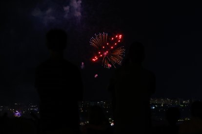 Última sesión de fuegos artificiales: Pirotecnia Pablo. / PHOTOGENIC/ CARLOS LLORENTE