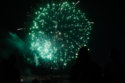 Última sesión de fuegos artificiales: Pirotecnia Pablo. / PHOTOGENIC/ CARLOS LLORENTE