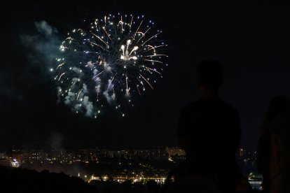 Última sesión de fuegos artificiales: Pirotecnia Pablo. / PHOTOGENIC/ CARLOS LLORENTE