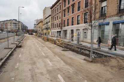 Imágenes de la calle Estación cortada al tráfico por las obras del túnel de la calle Panaderos y la calle Labradores. PHOTOGENIC