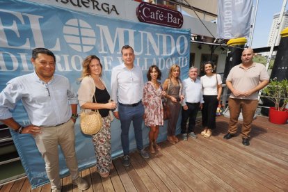 El Colegio de Abogados y el alcalde de Geria, Cristóbal González.- PHOTOGENIC