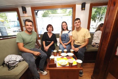 Alberto Garrote, Blanca Mediavilla, Alicia Jiménez y Rubén Pérez de la empresa WPD.- PHOTOGENIC