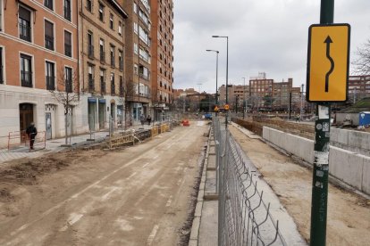 Imágenes de la calle Estación cortada al tráfico por las obras del túnel de la calle Panaderos y la calle Labradores. PHOTOGENIC