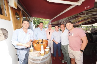 Jesús Zancada (árbitro), el alcalde de Valdestillas, Alberto Sanz, Jorge Ballesteros y Oliver de ASPAMA, Pedro Pinto de Rubi5 y Jesús Zancada de Zafiro.- PHOTOGENIC