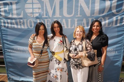 Ana Mª Garrido, Merche Garrido, Mercedes Gómez y Maida Pacheco de Tienda Mariposa.- PHOTOGENIC