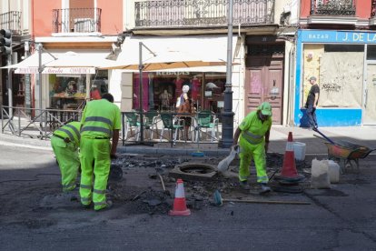 Obras calle bajada de La Libertad.- J.M. LOSTAU