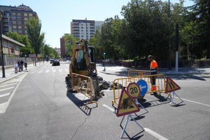 Obras en Poniente.- J.M. LOSTAU