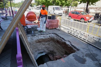 Obras en Poniente.- J.M. LOSTAU