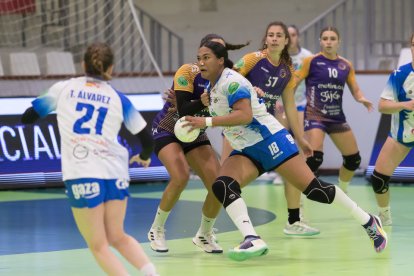 Fotos de Balonmano Gijón - Caja Rural Aula. / LOF