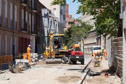 Obras calle José María Lacort.- J.M. LOSTAU
