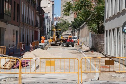 Obras calle José María Lacort.- J.M. LOSTAU
