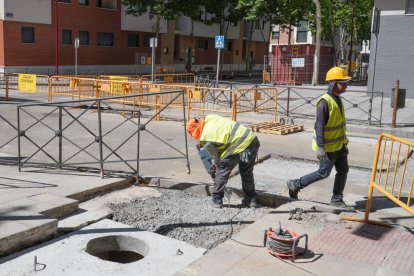 Obras calle Monasterio de Santa María de Montserrat.- J.M. LOSTAU