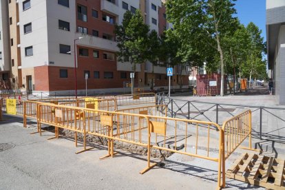 Obras calle Monasterio de Santa María de Montserrat.- J.M. LOSTAU