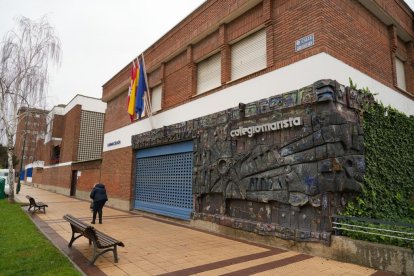Calle Joaquín Velasco Martín.- J.M. LOSTAU