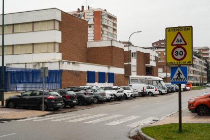 Calle Joaquín Velasco Martín.- J.M. LOSTAU