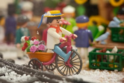 Belén de Playmobil en la oficina de Turismo en la Acera de Recoletos en Valladolid.- J.M. LOSTAU