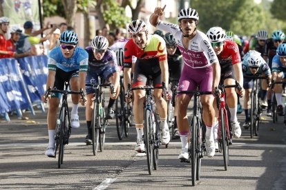 Llegada de la primera etapa de la XXX vuelta ciclista júnior a Valladolid. PHOTOGENIC/ CARLOS LLORENTE