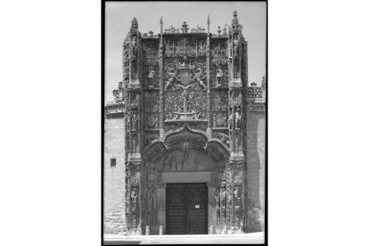 Portada del Museo Nacional de Escultura en la década de 1960 .-ARCHIVO MUNICIPAL VALLADOLID