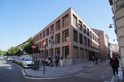 Colegio de Abogados en la calle Angustias de la zona de San Pablo .-J.M. LOSTAU