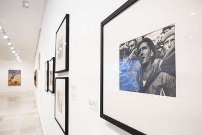 Imagen de Robert Capa presente en la muestra. | PHOTOGENIC