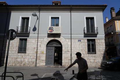 Casa Revilla en la calle Torrecilla.-J.M. LOSTAU