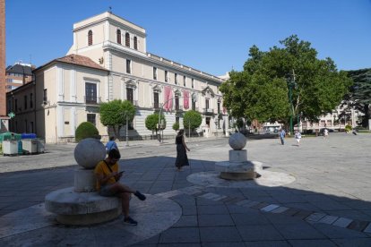 Plaza de San Pablo.-J.M. LOSTAU