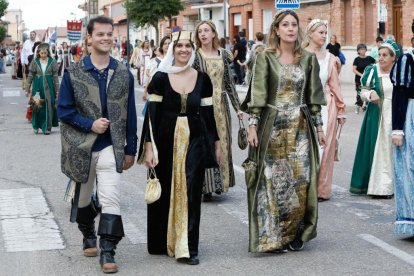 Recreación de la llegada de Carlos V a Valdestillas. -J.M. LOSTAU