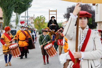 Recreación de la llegada de Carlos V a Valdestillas. -J.M. LOSTAU