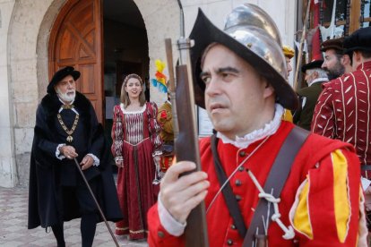 Recreación de la llegada de Carlos V a Valdestillas. -J.M. LOSTAU