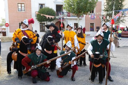 Recreación de la llegada de Carlos V a Valdestillas. -J.M. LOSTAU