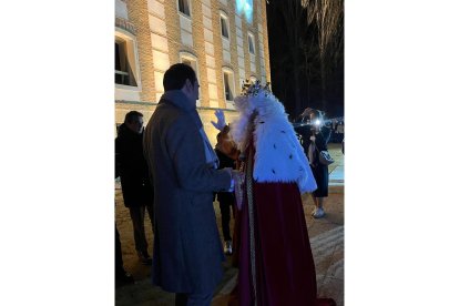 Los Reyes Magos llegan en barco a Medina de Rioseco. MARÍA CARNERO