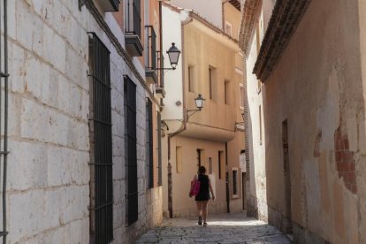 Calle de Camarín de San Martín.-J.M. LOSTAU