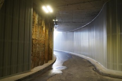 Imagen del nuevo túnel de Panaderos, a punto de abrir para el público. E.M.