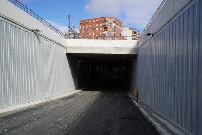 Imagen del nuevo túnel de Panaderos, a punto de abrir para el público. E.M.