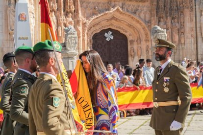 Jura de bandera de personal civil en Valladolid.- J. M. LOSTAU