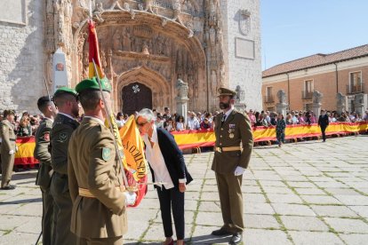Jura de bandera de personal civil en Valladolid.- J. M. LOSTAU