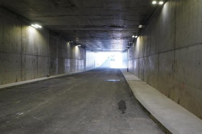Imagen del nuevo túnel de Panaderos, a punto de abrir para el público. E.M.