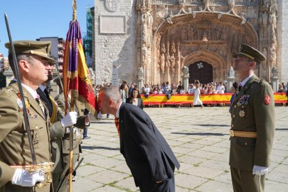 Jura de bandera de personal civil en Valladolid.- J. M. LOSTAU