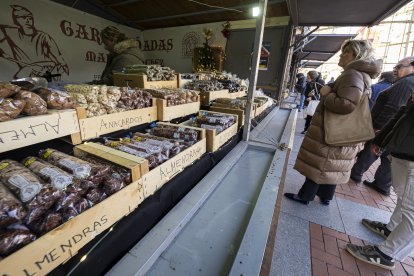 Mercado Artesanal Navideño en la plaza Mayor. PHOTOGENIC