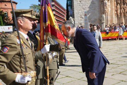 Jura de bandera de personal civil en Valladolid.- J. M. LOSTAU